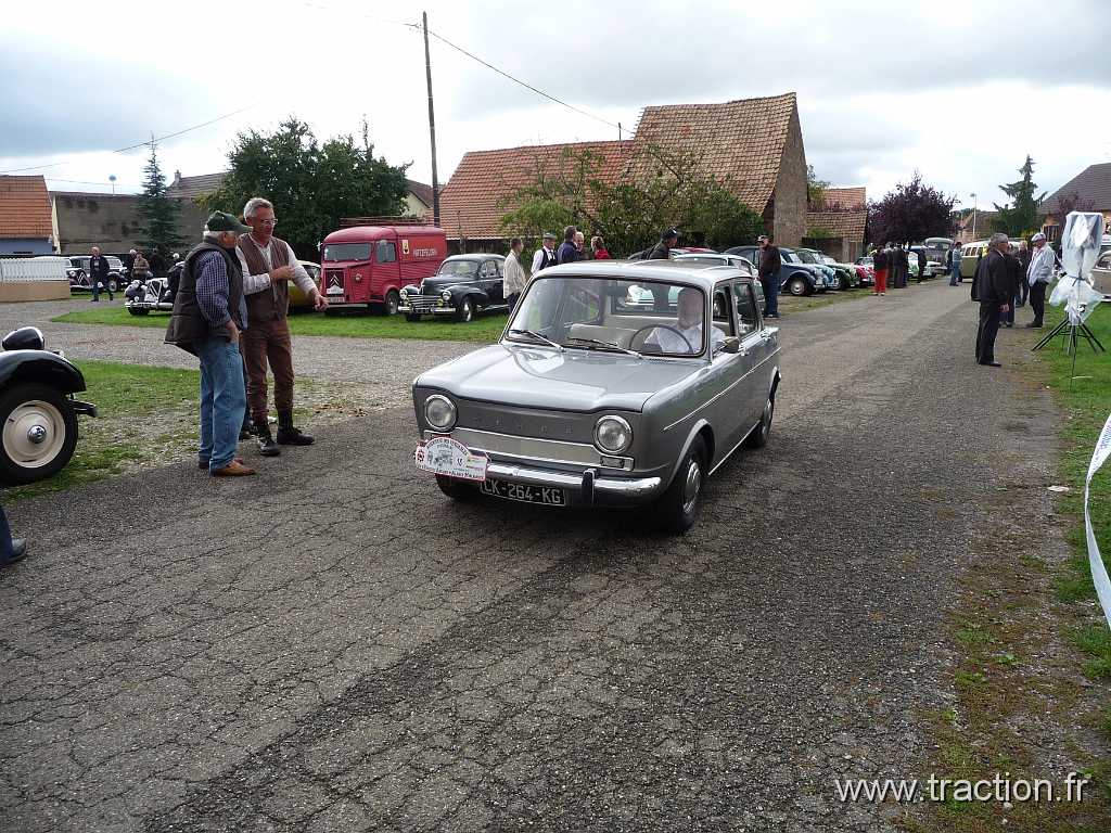 2013_Rustenhart (87).JPG - 06/10/2013 - 68740 RUSTENHART 33ème Randonnée Internationale des Vendanges - Promenade en Simca 1000